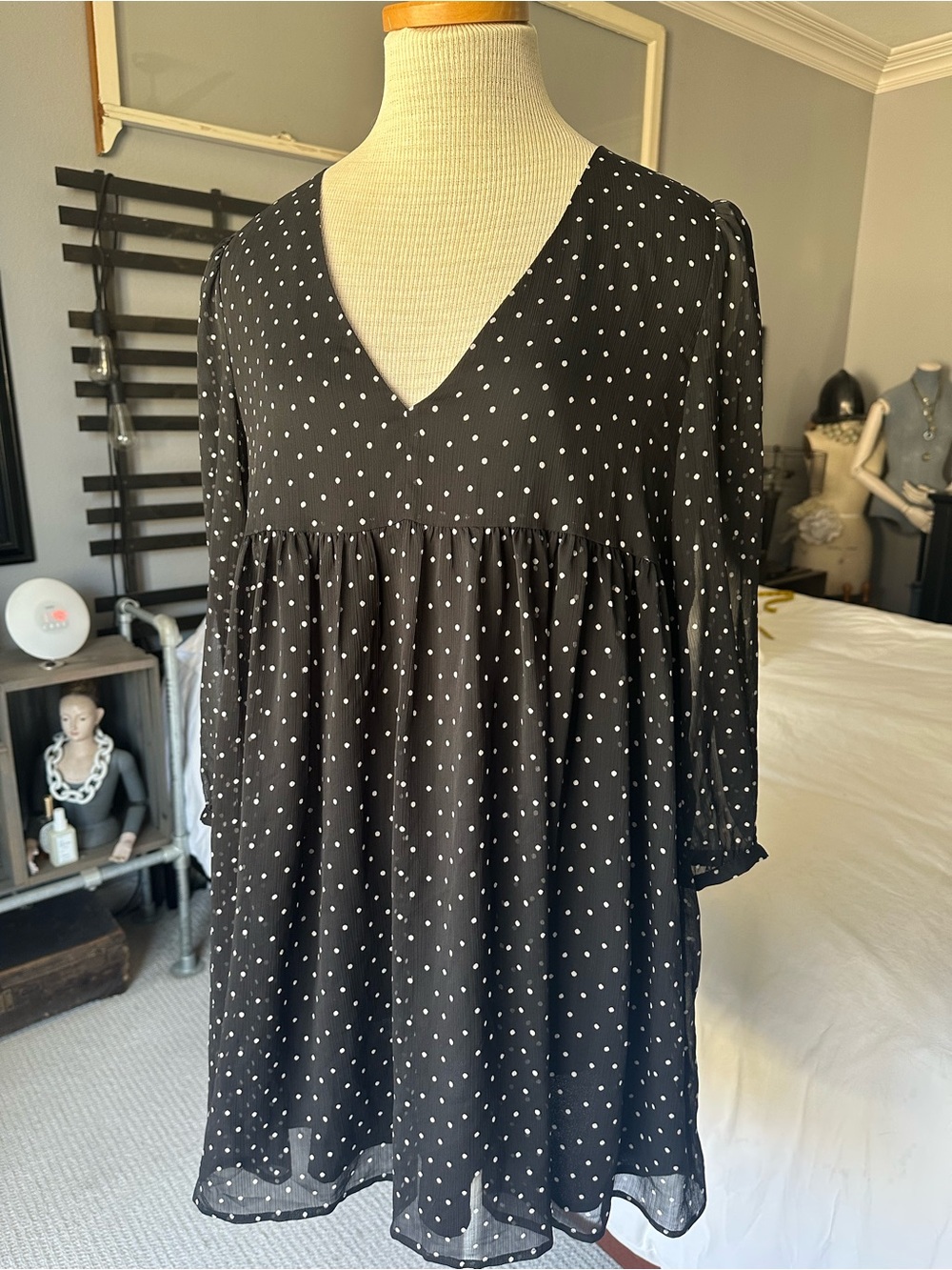Sunday Best black and white Polka Dot V-Neck Dress, size medium